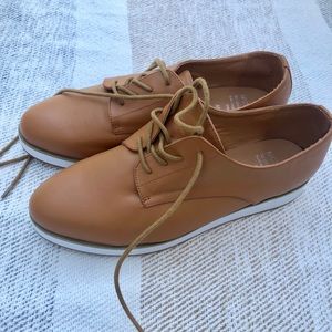 Matt & Nat tan vegan leather shoes